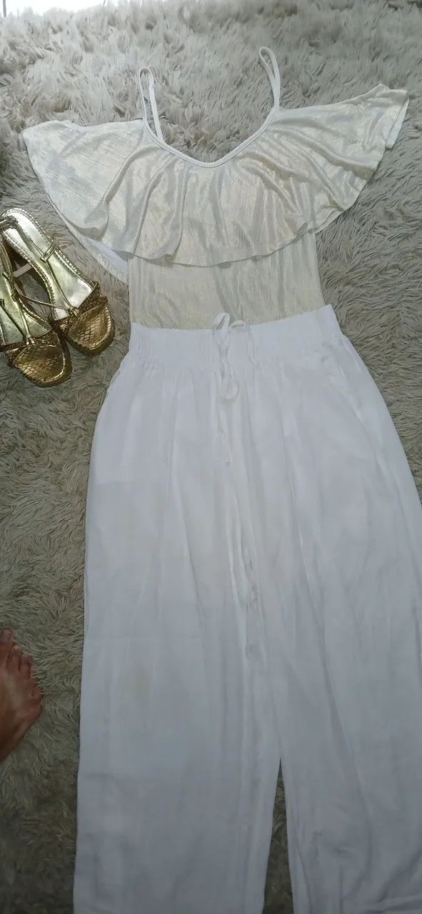 Conjunto Calça Branca e Body Dourado.  - Foto 4