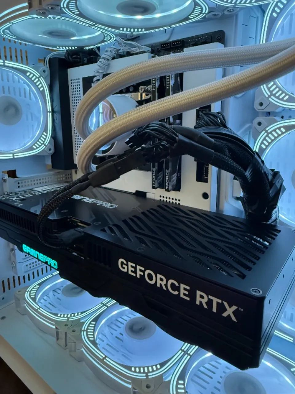 PLACA DE VÍDEO RTX 5070 GAMING PRO - PALIT - GDDR7 - Na caixa - lançamento  - Foto 5