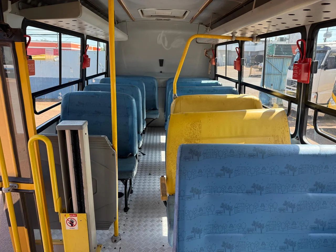 Microônibus escolar iveco cityclass ano 2014/2014 com 29 lugares em cascavel Paraná  - Foto 7