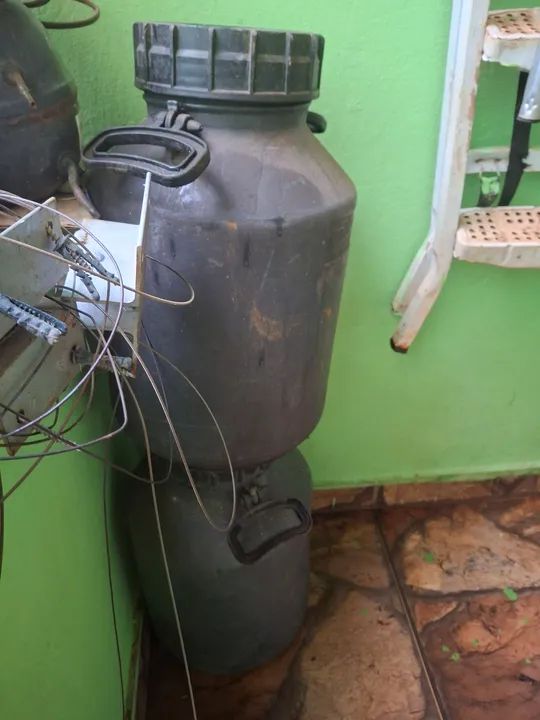 Tambor de leite 10 litros cada R$90 cada - Foto 2