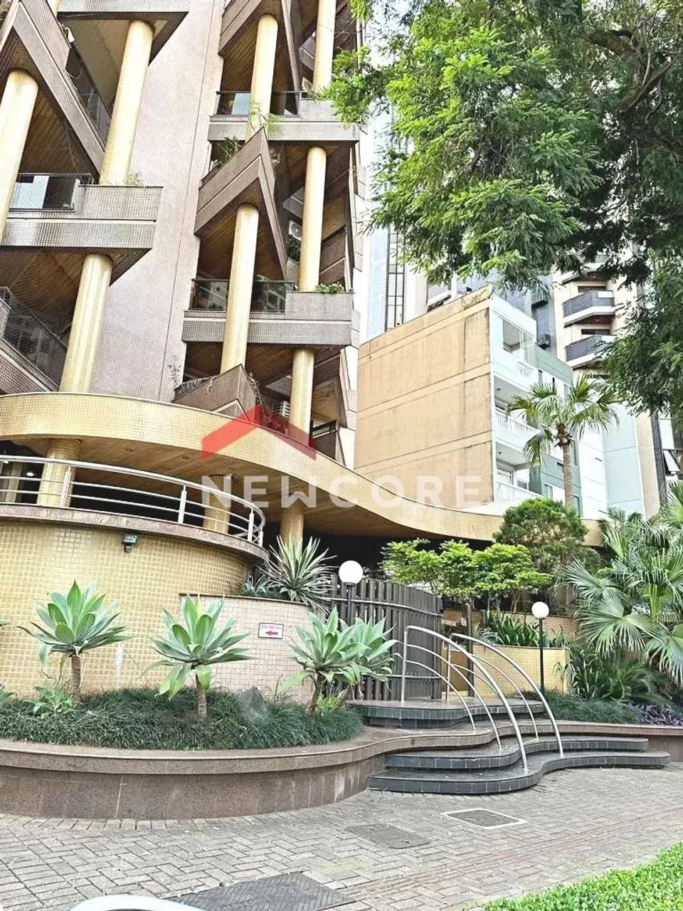 Apartamento em Rua Luiz de Camões - Zona 01 - Maringá/PR - Foto 2