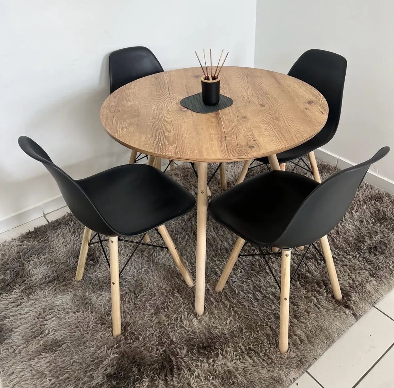 Mesa de Jantar Quadrada com 4 Cadeiras Eames Eiffel - Foto 5