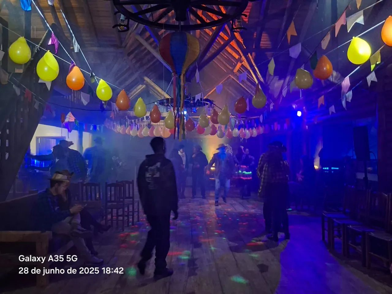 DJ som luzes com dj  festas - Foto 2