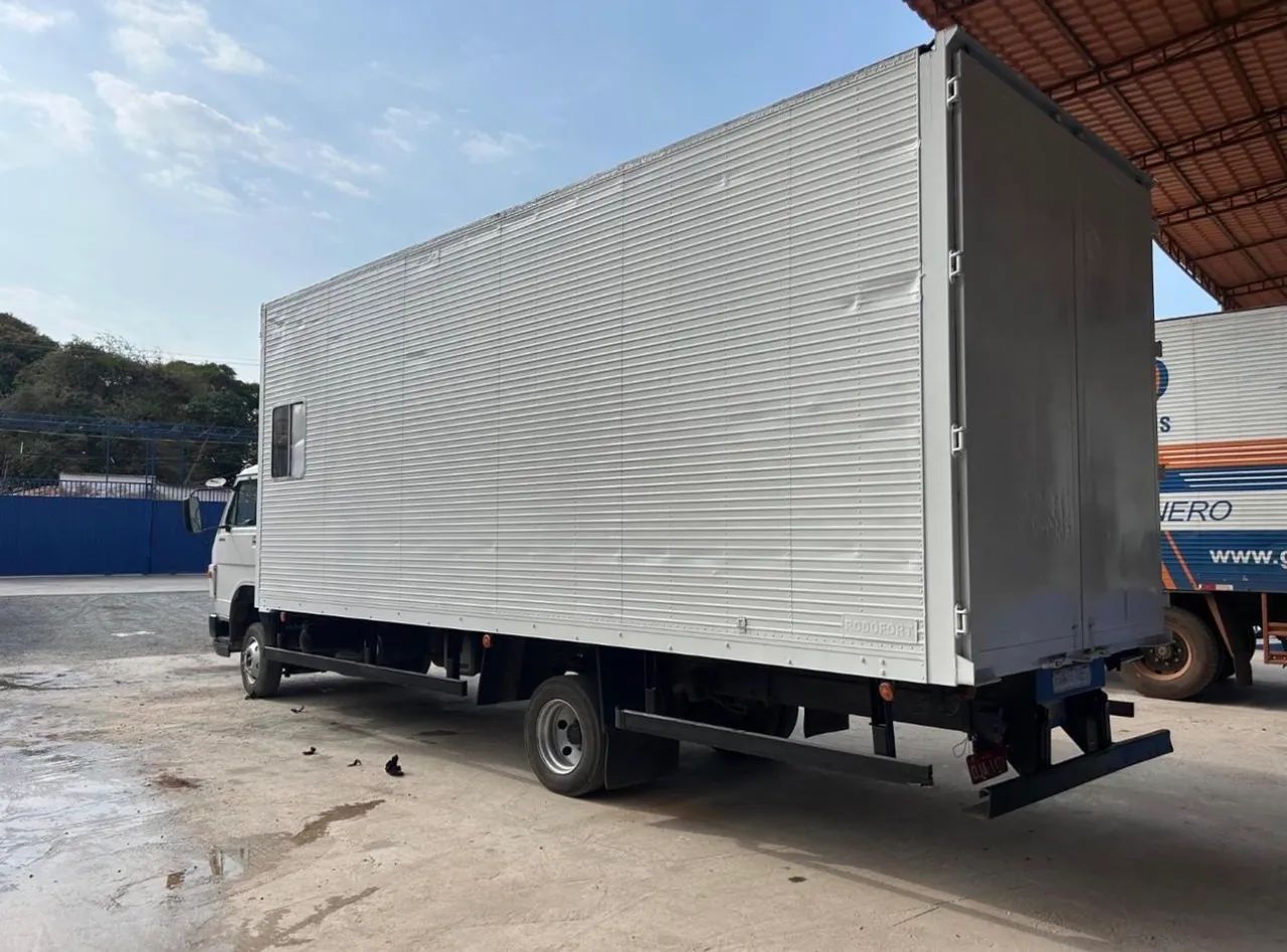 Delivery 8.160 baú 