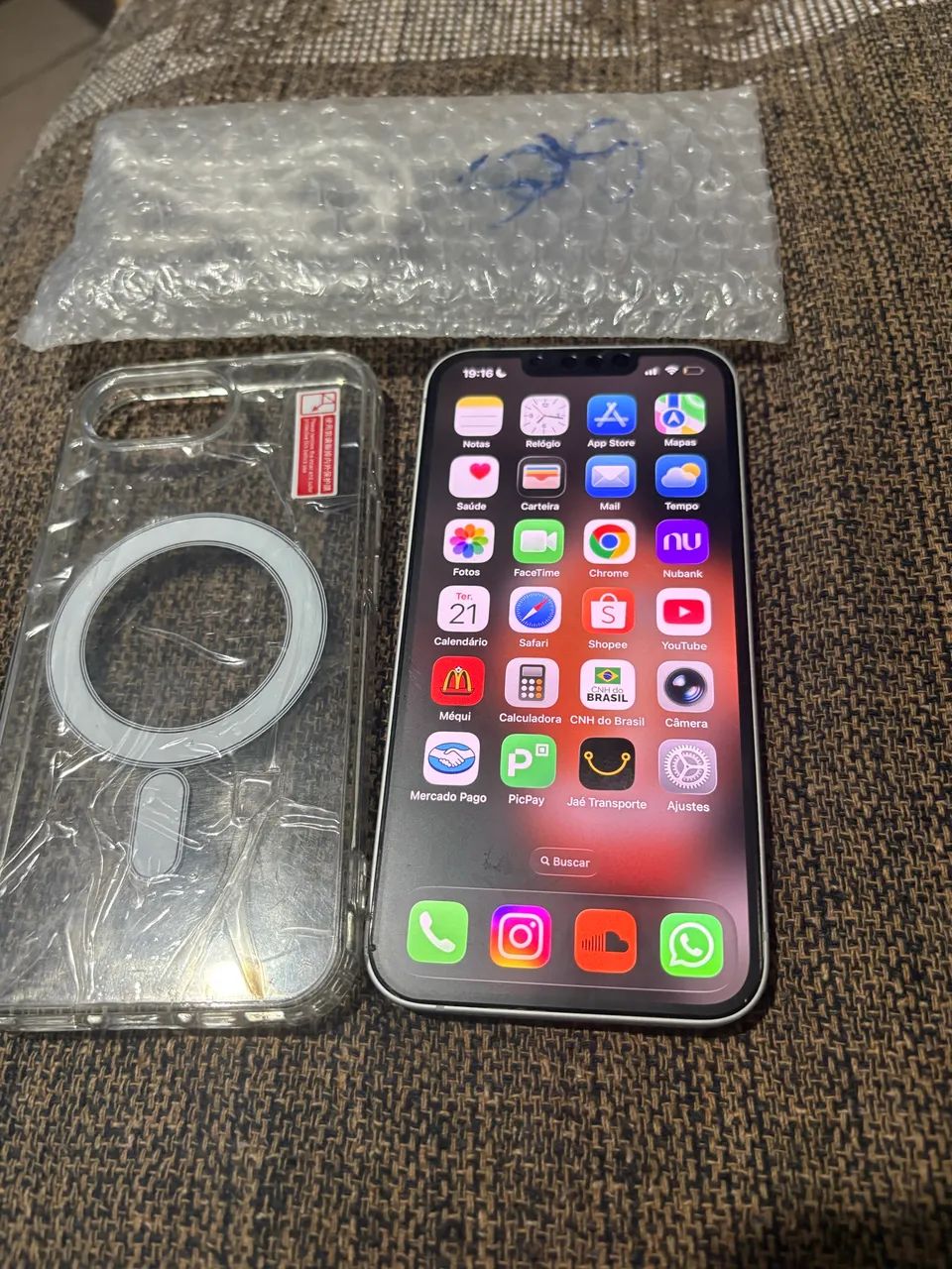 iPhone 16e - 128 gb