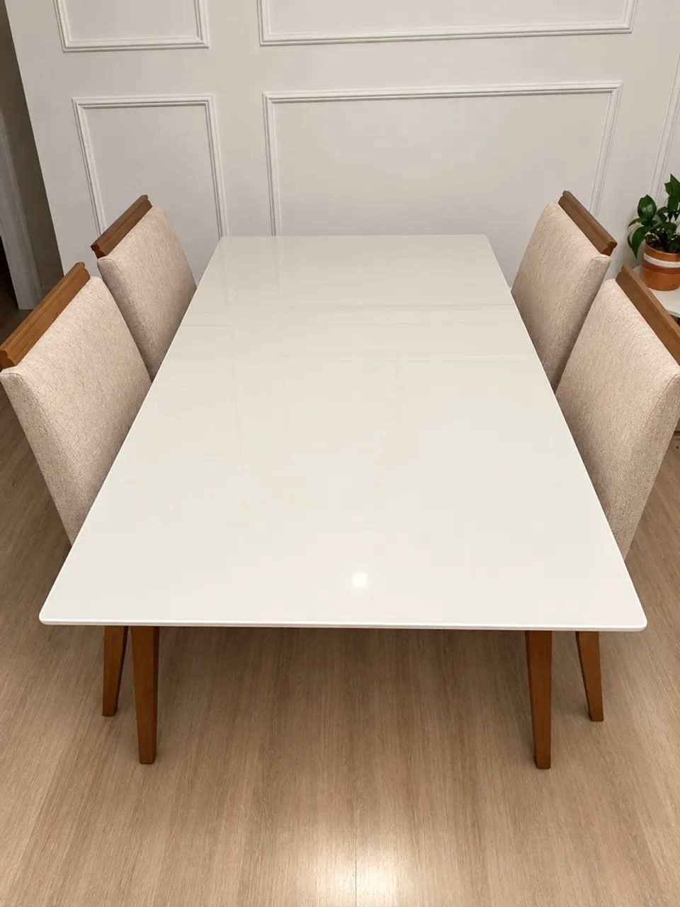 Mesa jantar com 4 cadeiras 