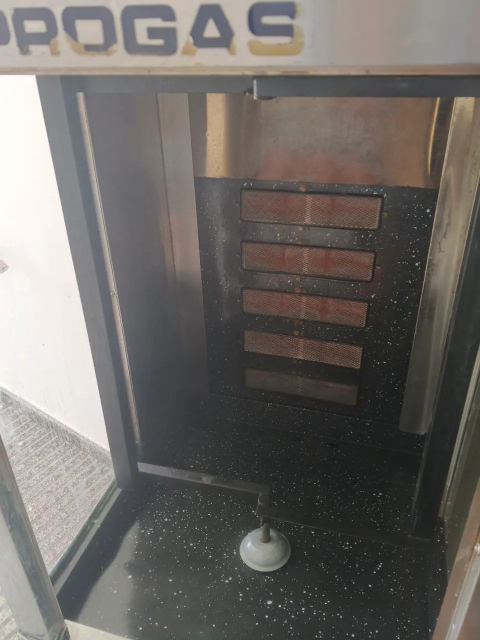Máquina de assar frango