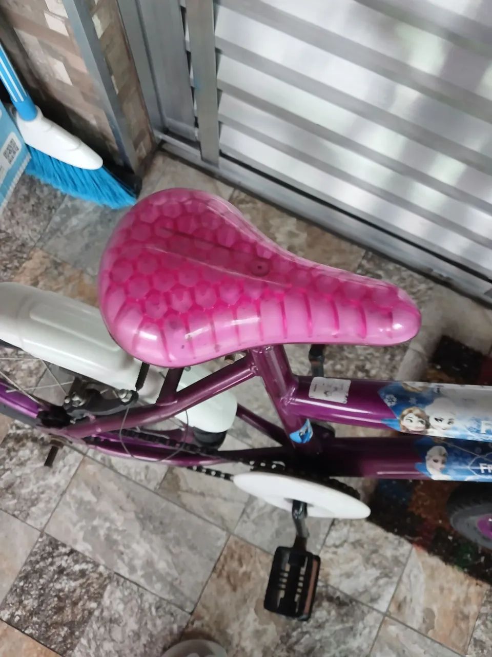 Bicicleta  infantil frosen - Foto 4