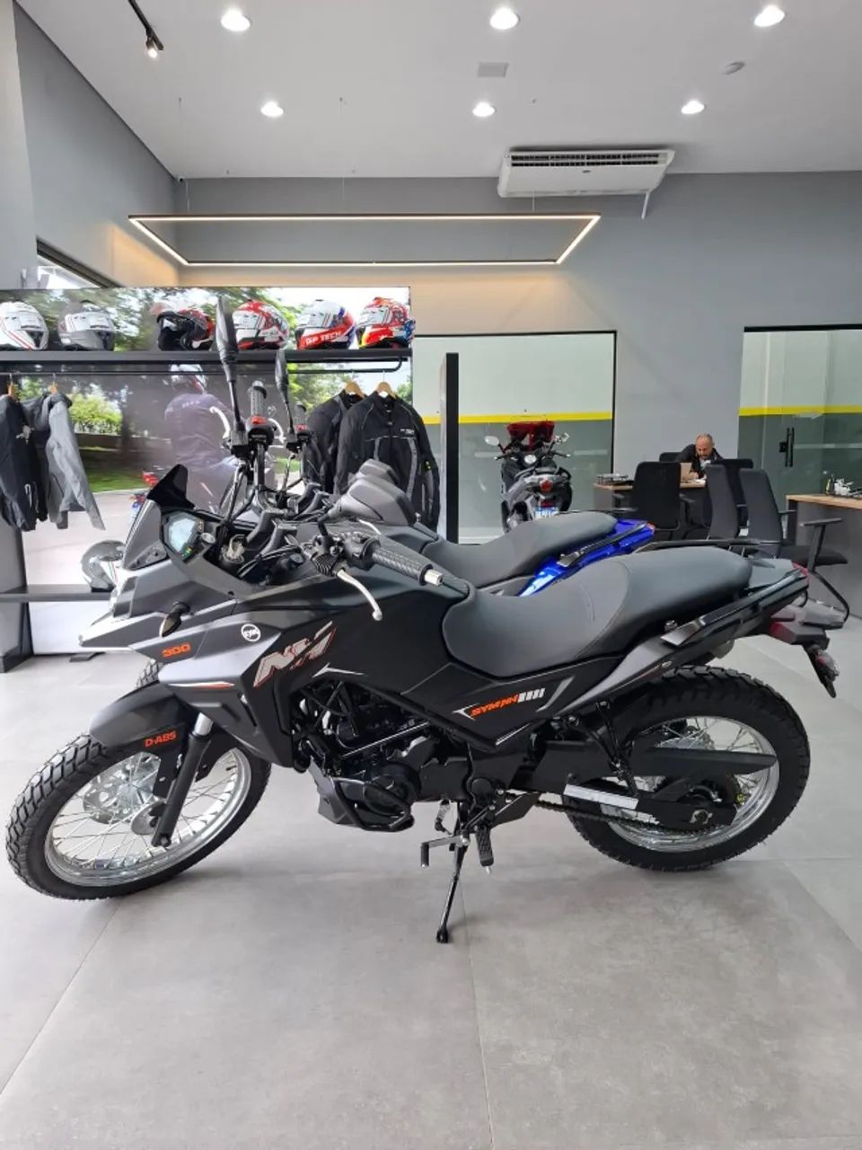 Nh 300 2027 0KM - Russo