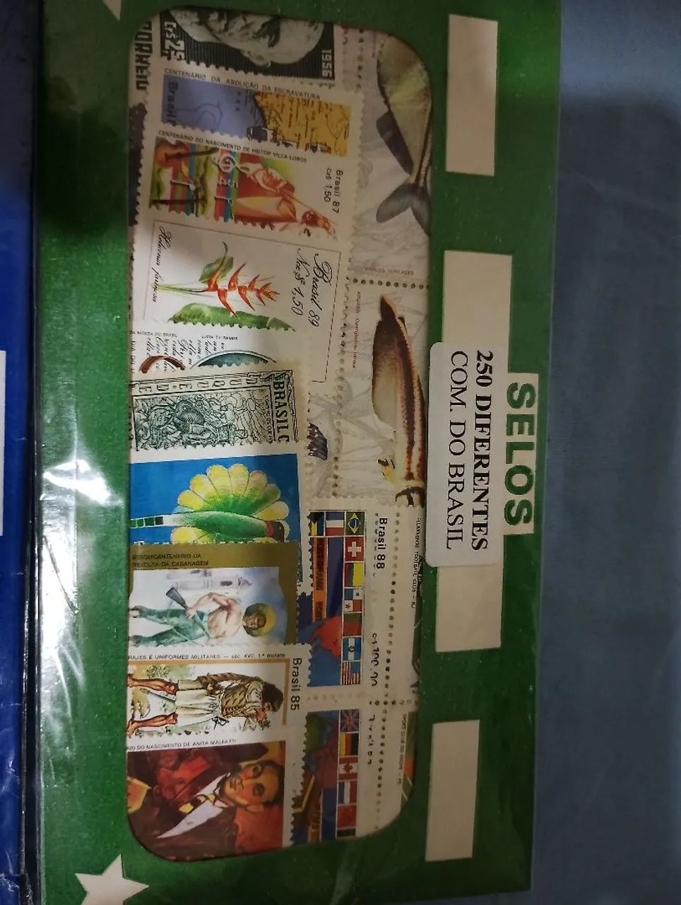 2 envelopes com 350 selos antigos diferentes novos do correios  - Foto 3