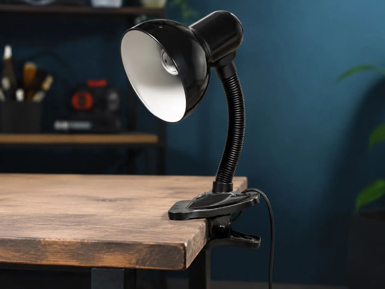 Luminária de Mesa com Presilha e Haste Flexível - Foto 5