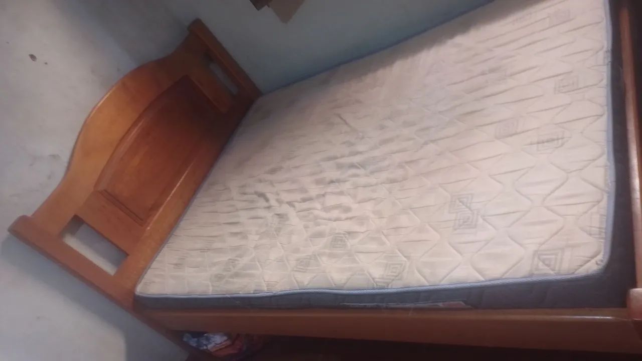 Cama de madeira acompanha colchão  - Foto 2
