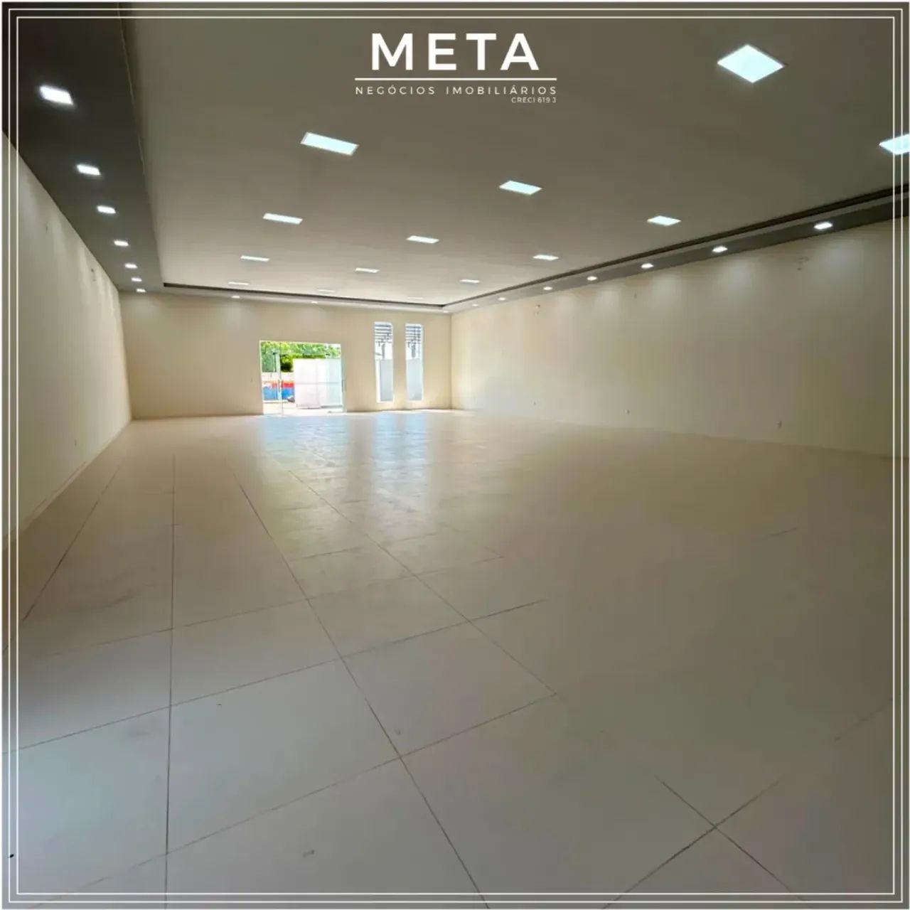 ALUGA-SE EXCELENTE IMÓVEL COMERCIAL NO BAIRRO BURITIS | AMPLO E PRONTO PARA SUA EMPRESA - Foto 2