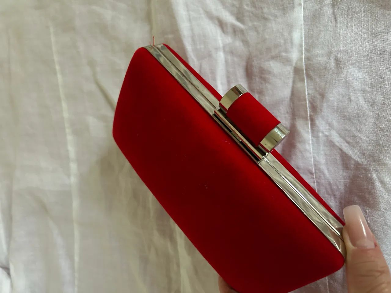 Bolsa clutch com acabamento em veludo - Foto 2