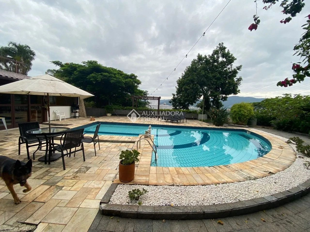 Casa espaçosa - Foto 2