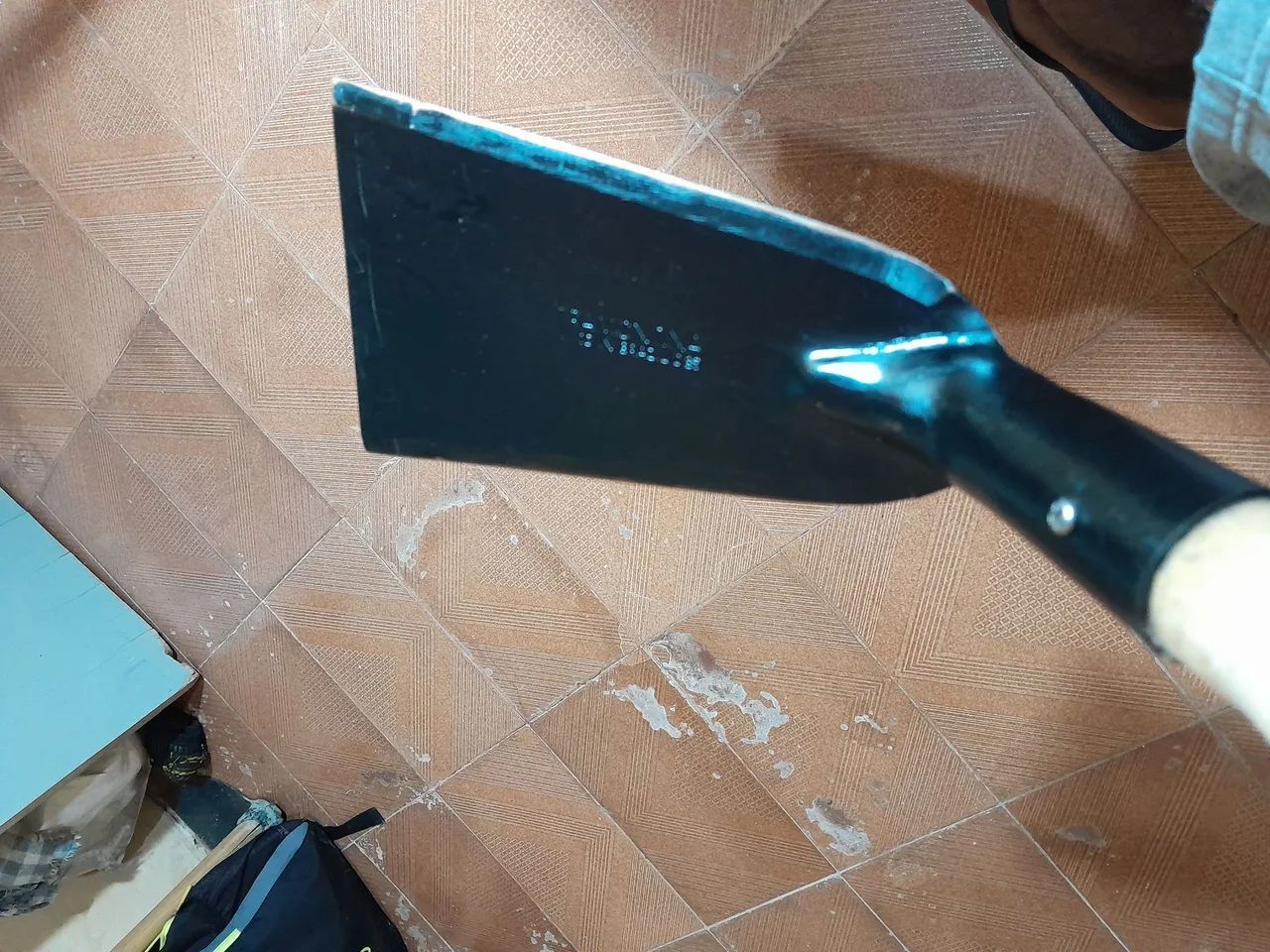 Foice e estrovenga roçadeira