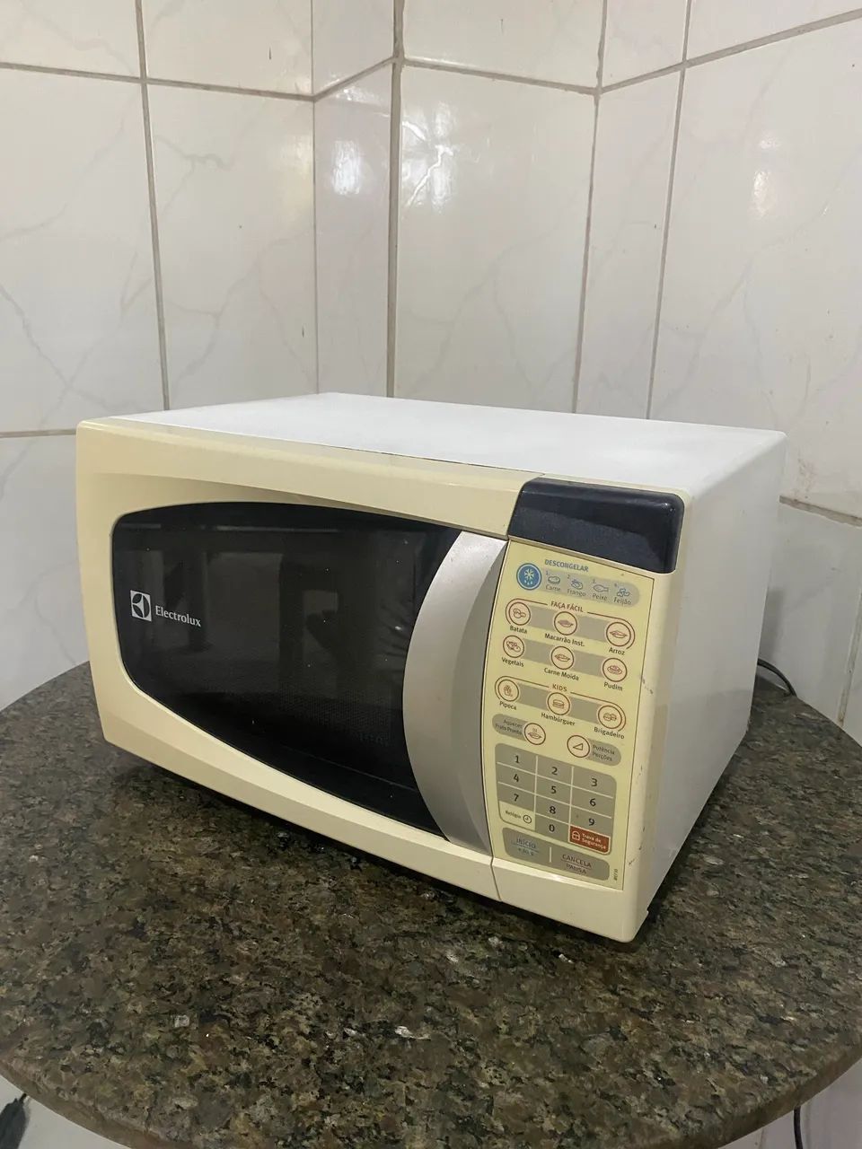 Microondas Electrolux 20 litros - Foto 4