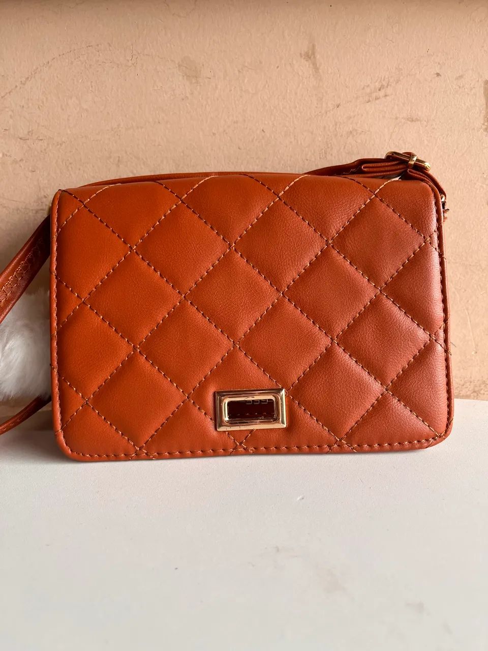 bolsa leve marrom de ombro  - Foto 2