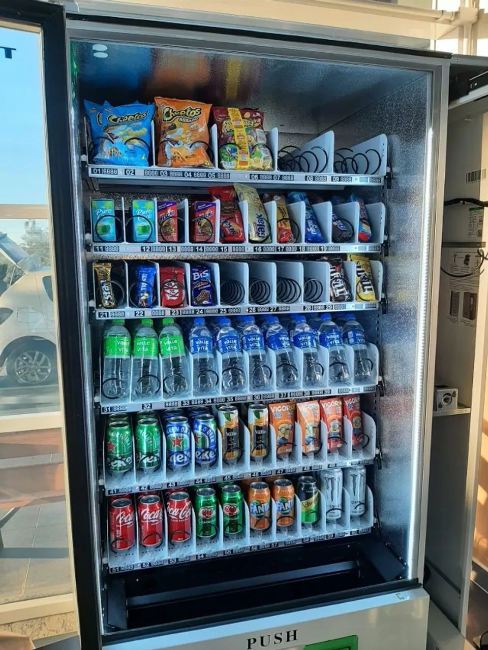 Vending machine / máquina de venda automática 