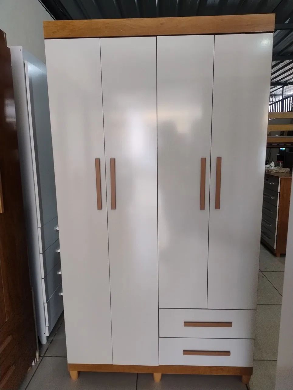 GUARDA ROUPA 