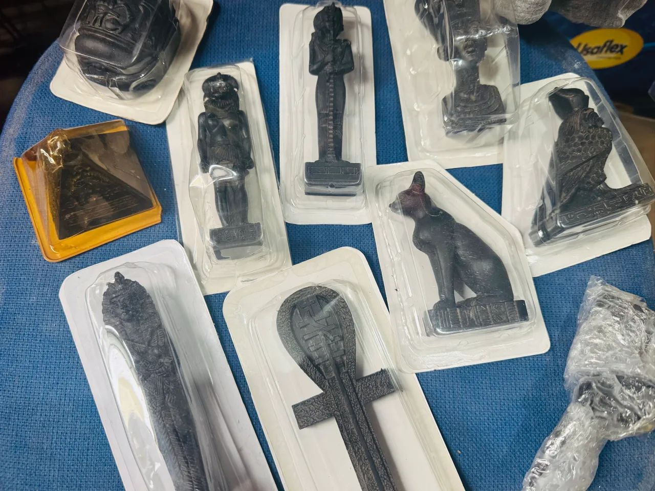 Coleção temática Egito Antigo: peças decorativas lacradas