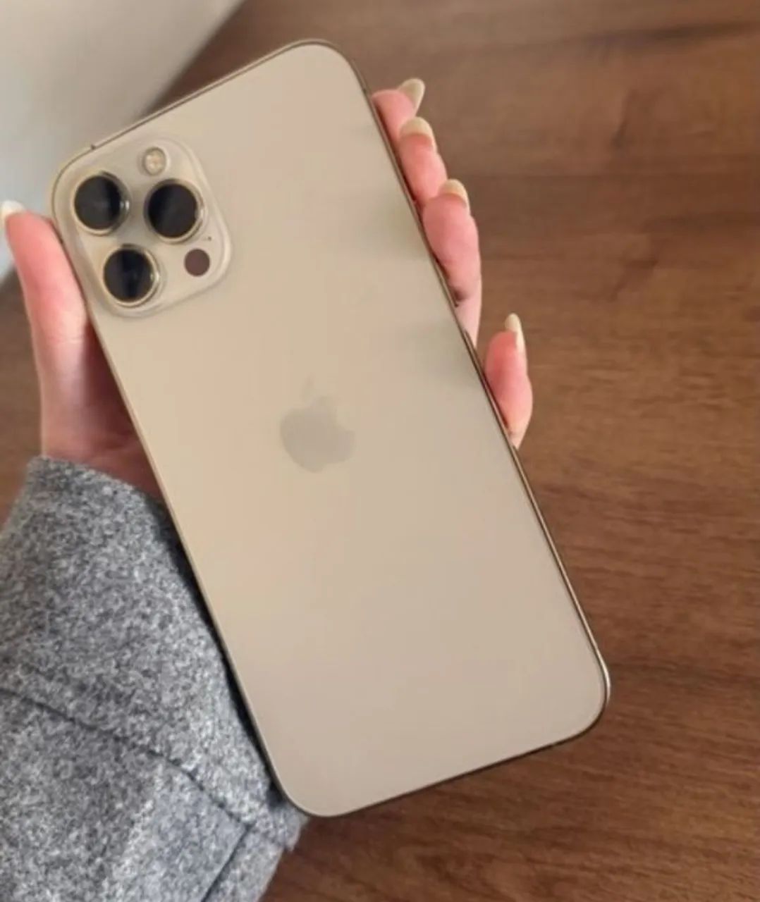 Iphone 12 pro max gold  - Foto 4