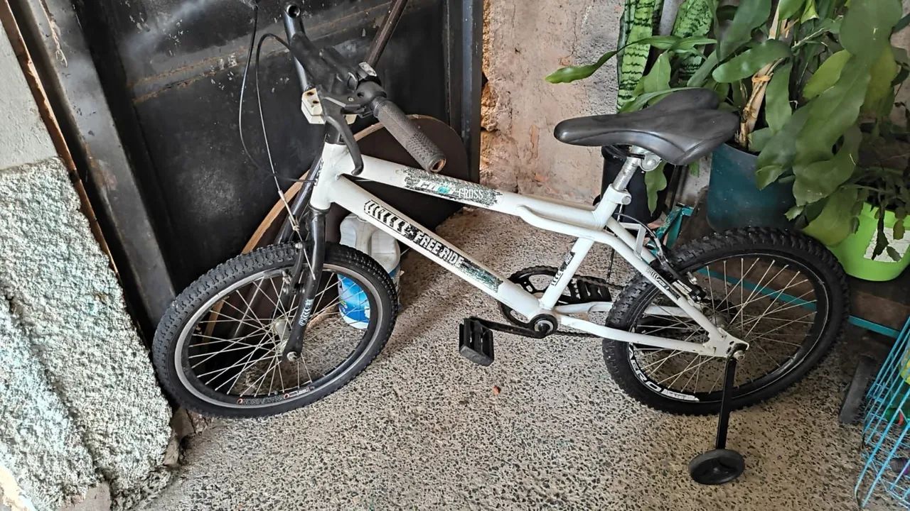 Bicicleta Cross aro 20  - Foto 2