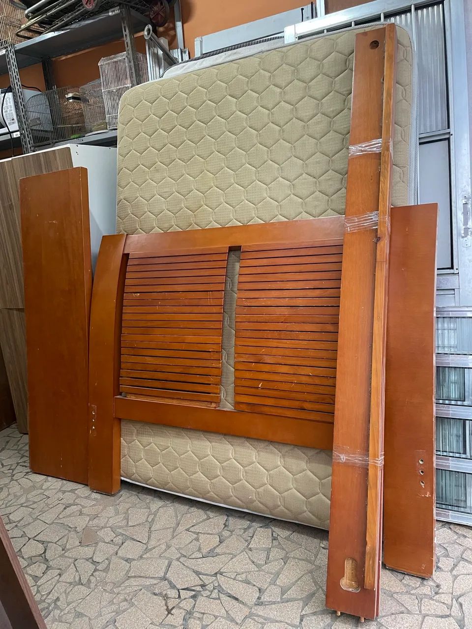 Cama de casal + colchão  - Foto 2