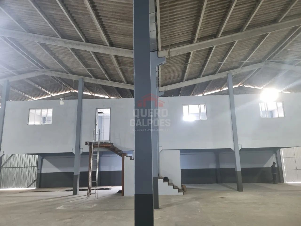 700 m² | ALUGA-SE GALPÃO EM ARAQUARI/SC  CENTRO - Foto 3