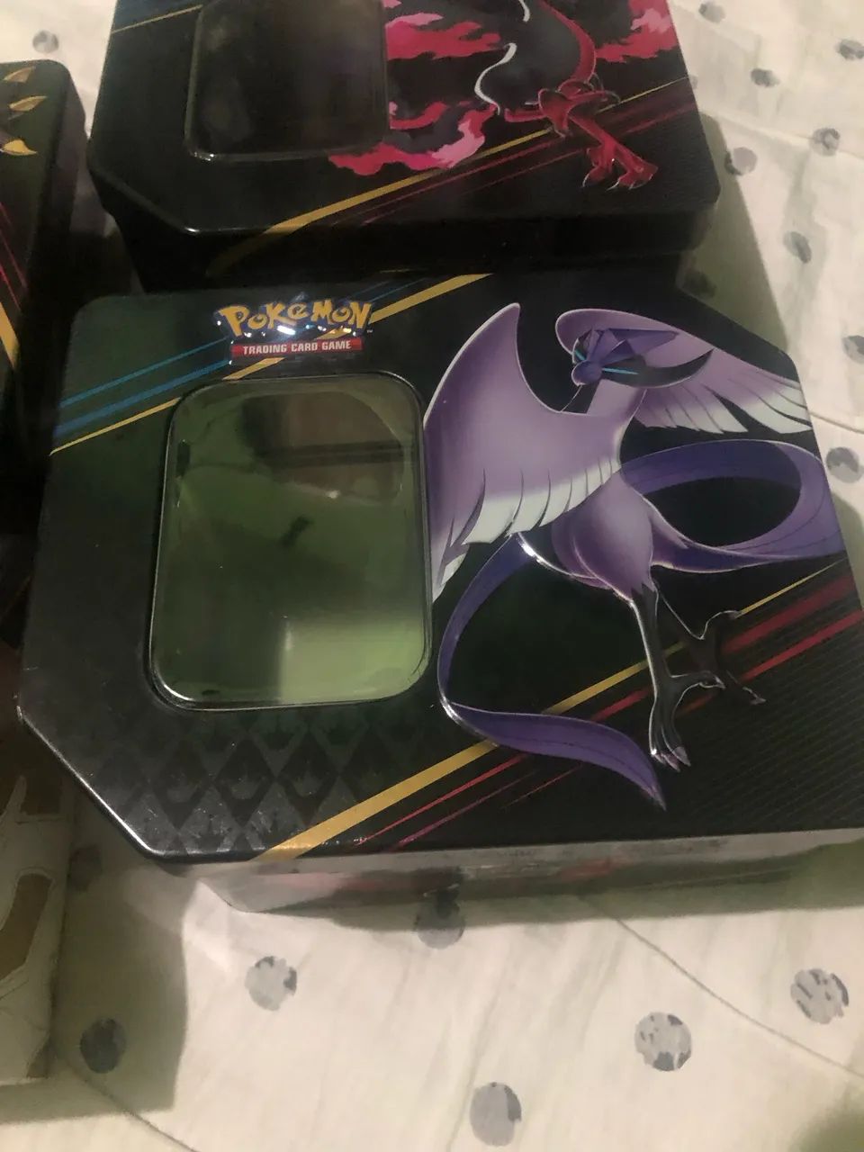 Lata de Pokémon lendários de galar - Foto 3