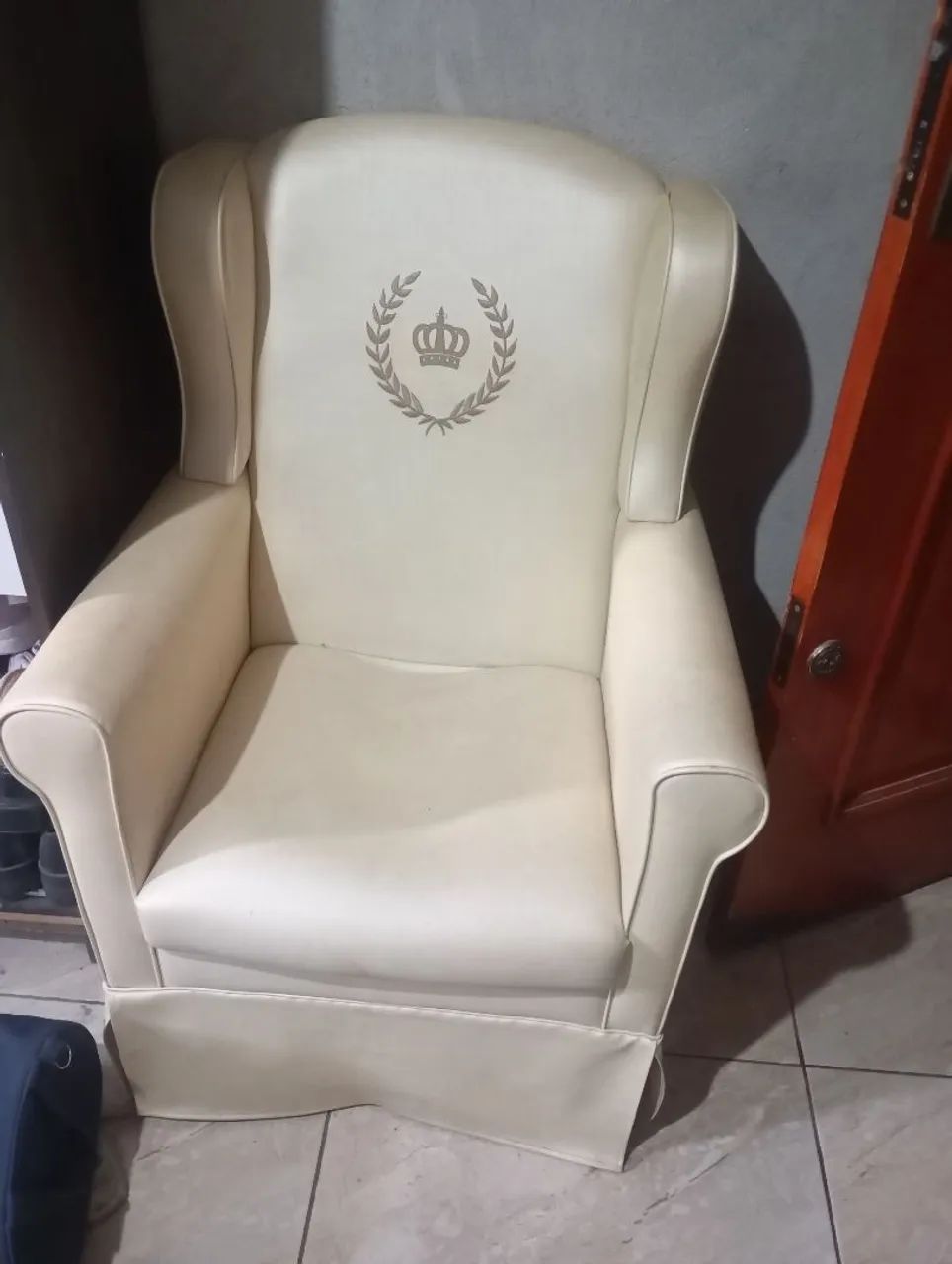 Vende se poltrona de amamentação urgenteeee  - Foto 3