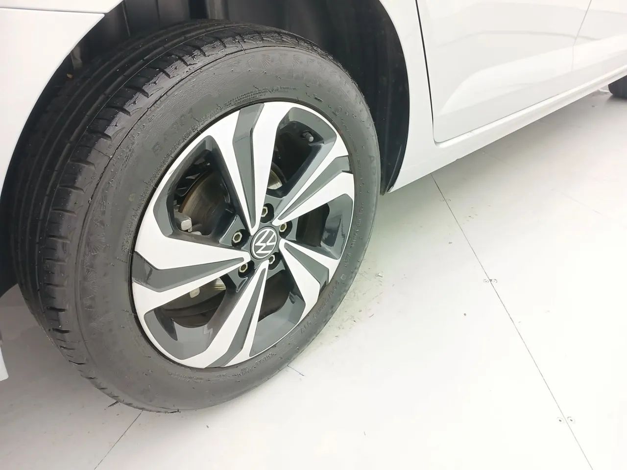 Volkswagen Virtus TSI 1.0 Flex 12V 4p Aut., foto 13 de 18