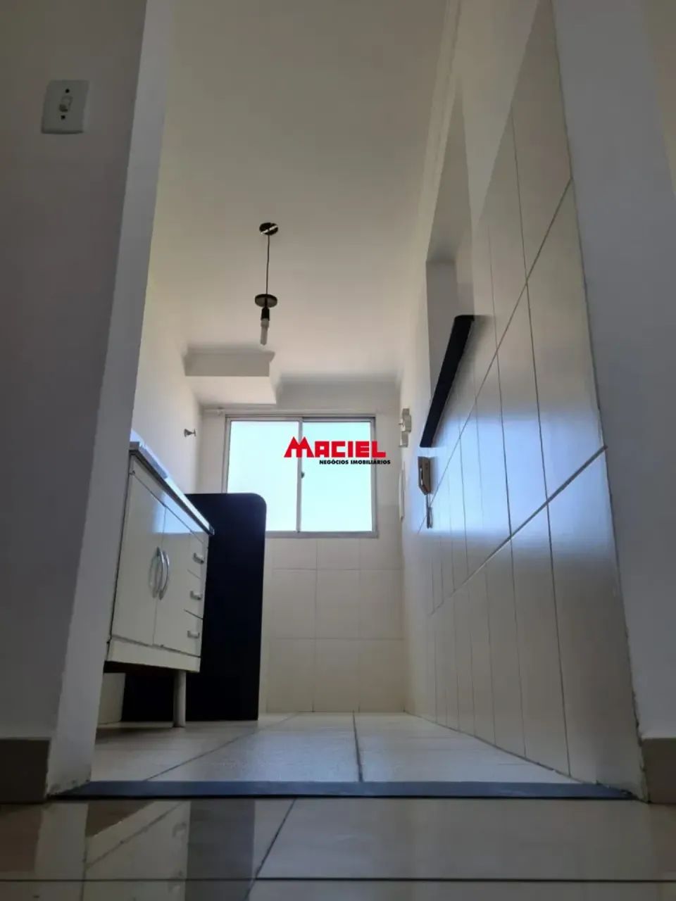 Imóvel para aluguel tem 45 metros quadrados com 2 quartos