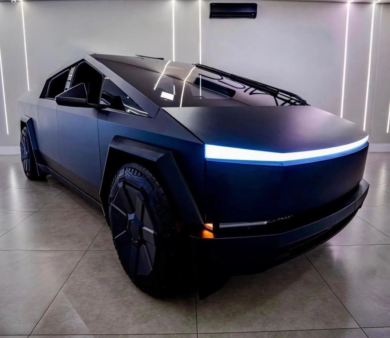 Tesla Cybertruck 