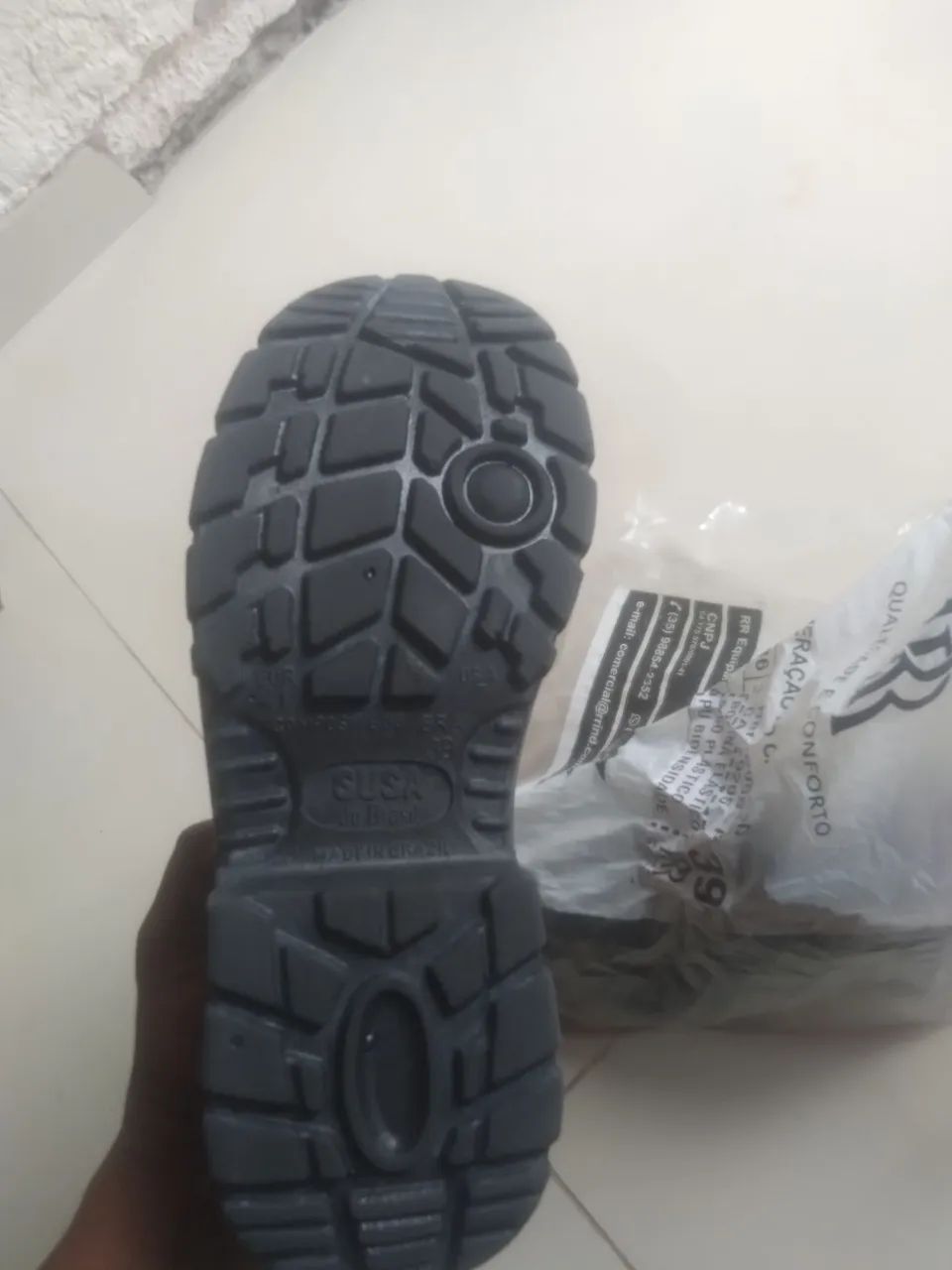 Só vendo bota de segunça - Foto 2