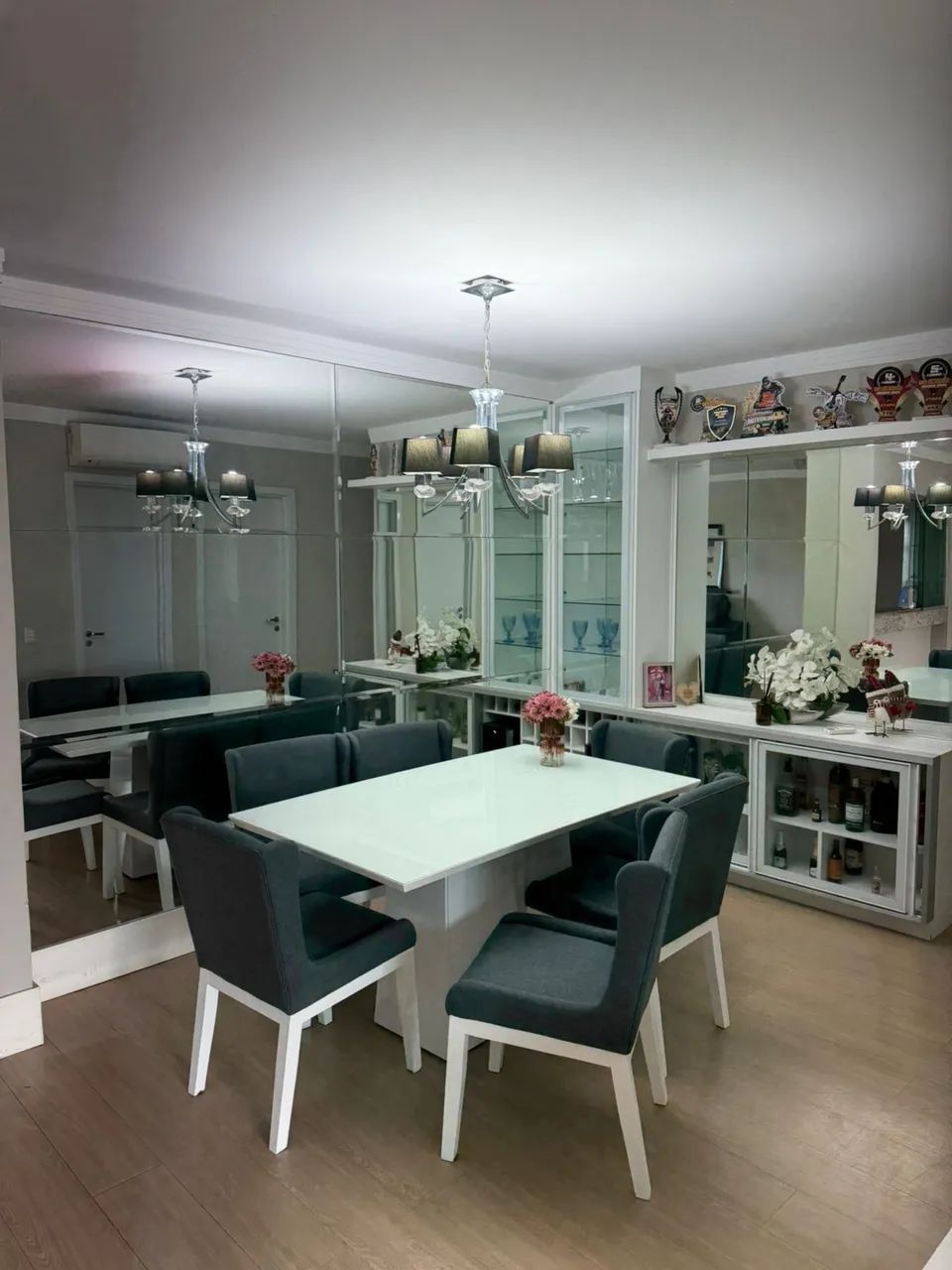 Mesa de jantar 6 lugares 