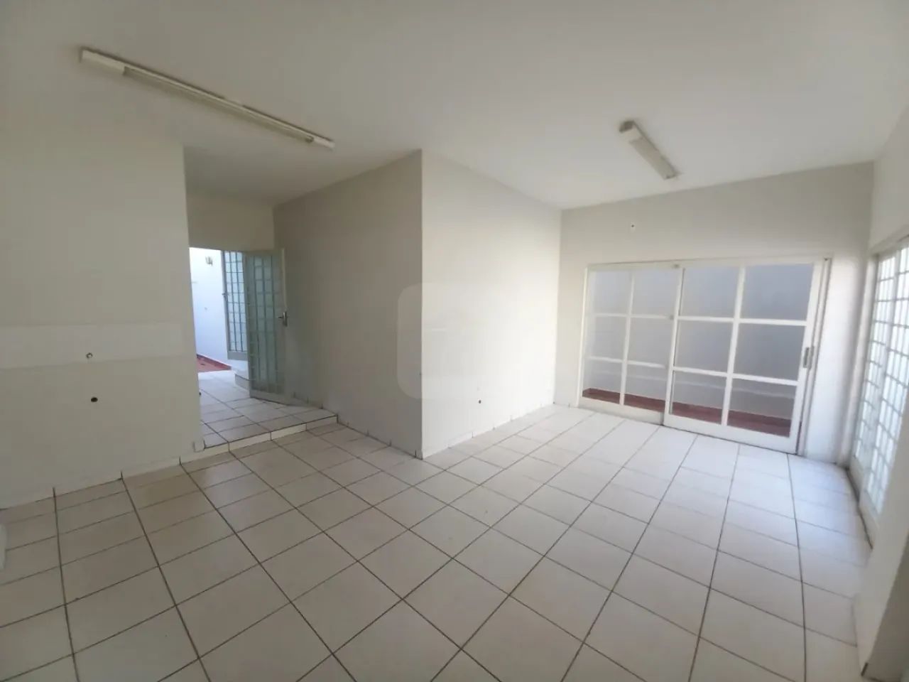 Loja comercial com 182m² para locação no bairro Lidice - Foto 5