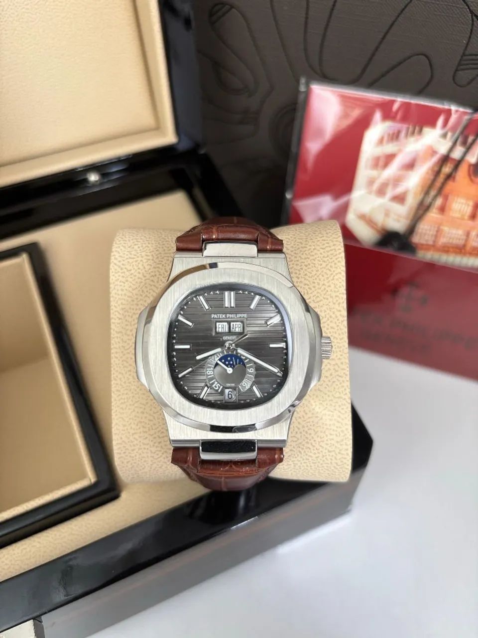 Relógio Patek Philippe Nautilus Automático Couro - Foto 4