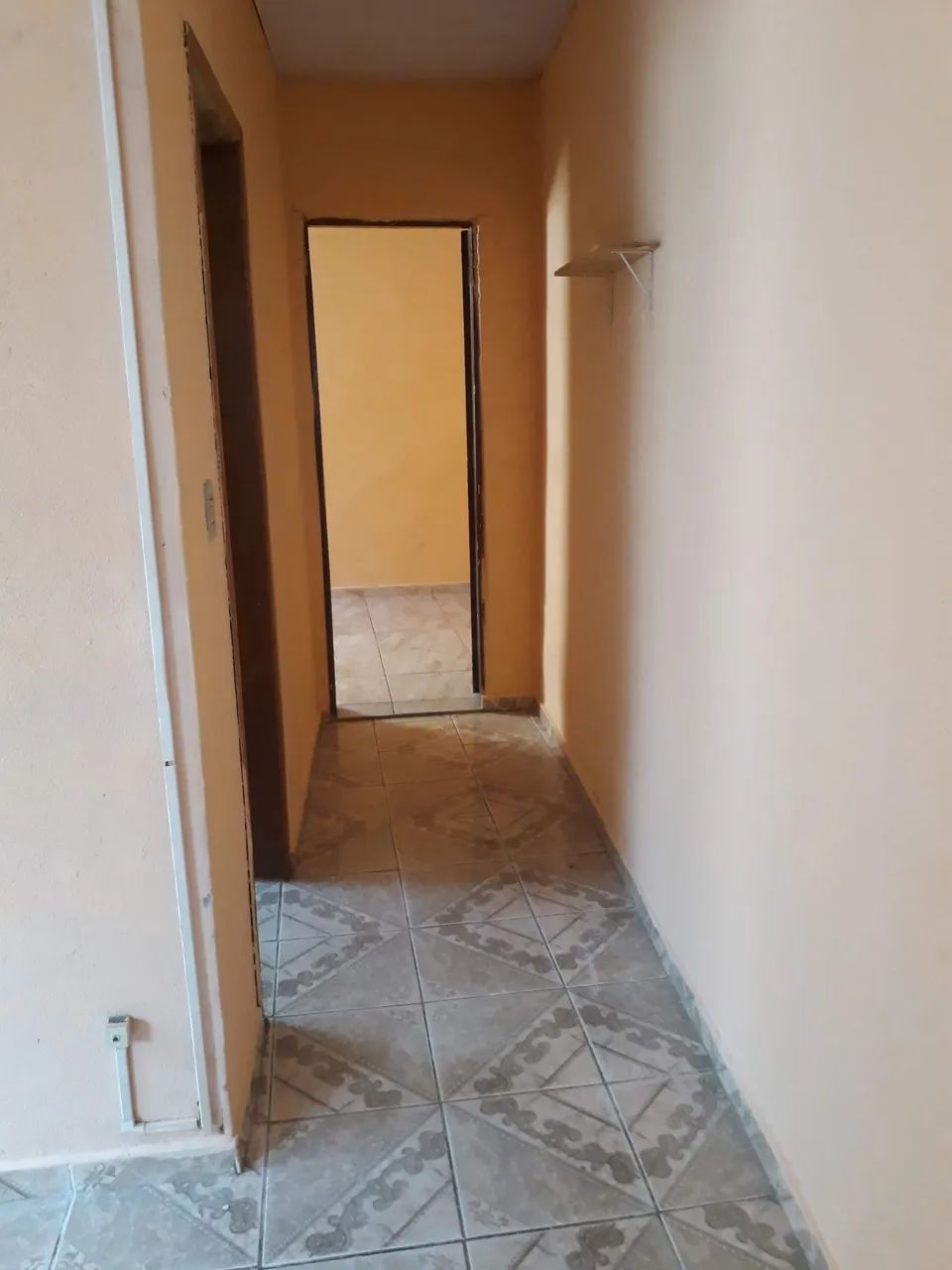 Alugo um barracão de 2 quartos  - Foto 4