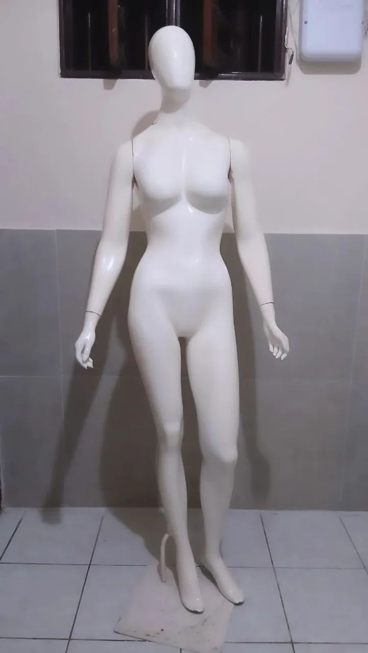 MANEQUIM FEMININO 