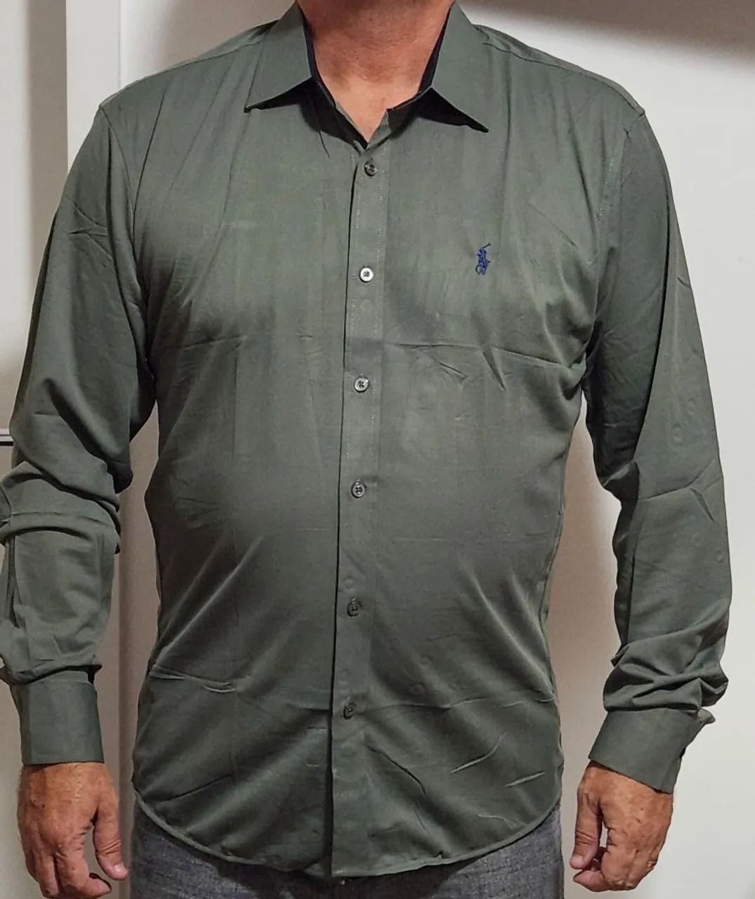 Blusa social verde musgo