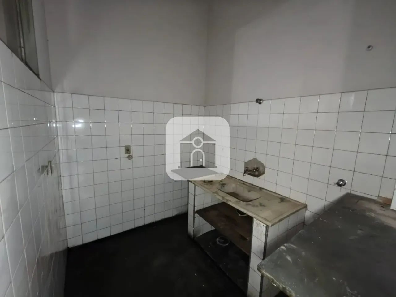 Galpão comercial para locação no bairro Brasil - Foto 5