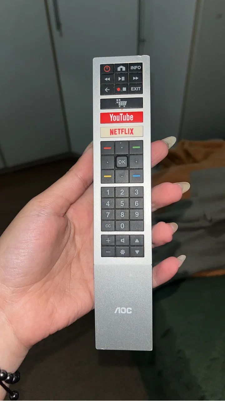 Smart TV AOC Roku 43? Full HD - Com Controle e Pés - Foto 3