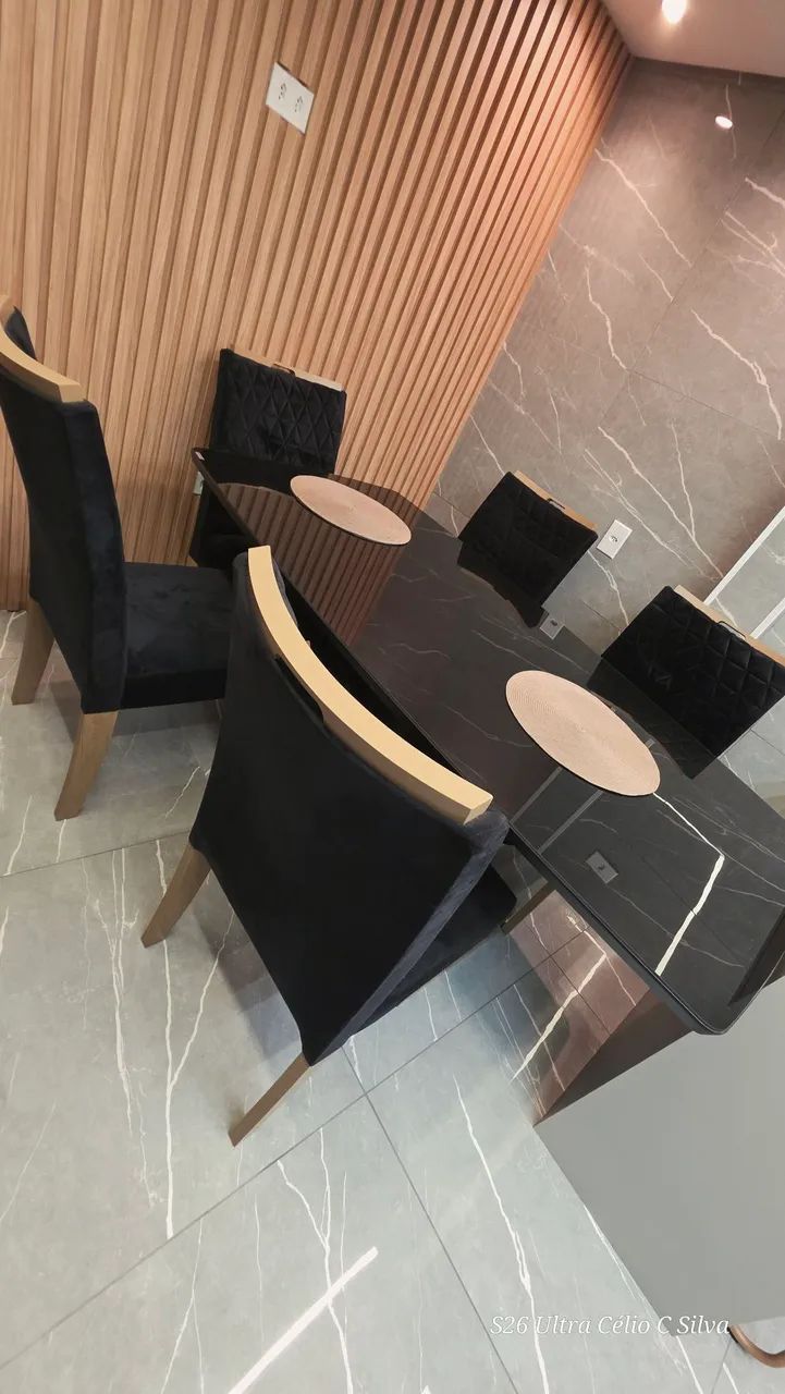 Mesa com tampo de vidro + 6 cadeiras impecáveis - Foto 3