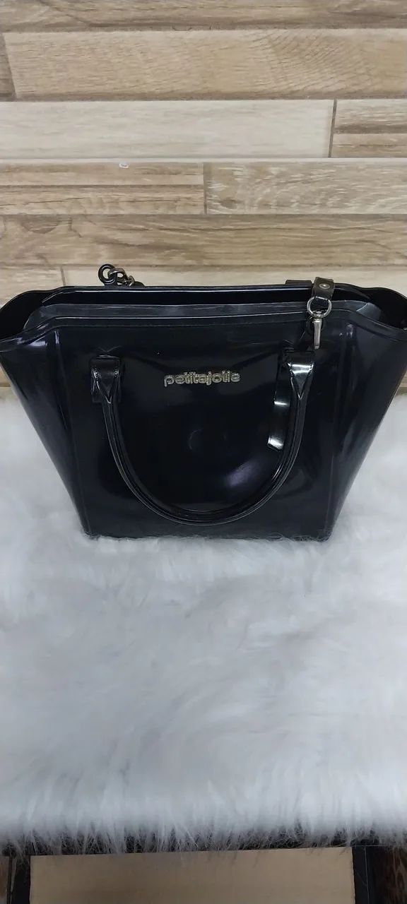 Bolsa PetiteJolie  Preta com duas alças com zíper perfeito e bom espaço interno usada - Foto 2