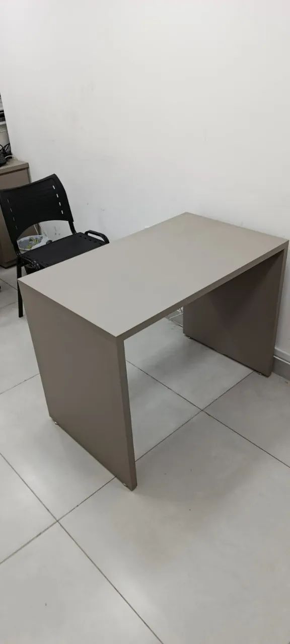 Single-Seat Gray MDF Table65570225043969120