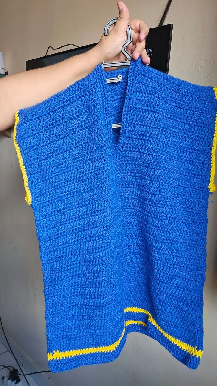 Blusa de crochê azul