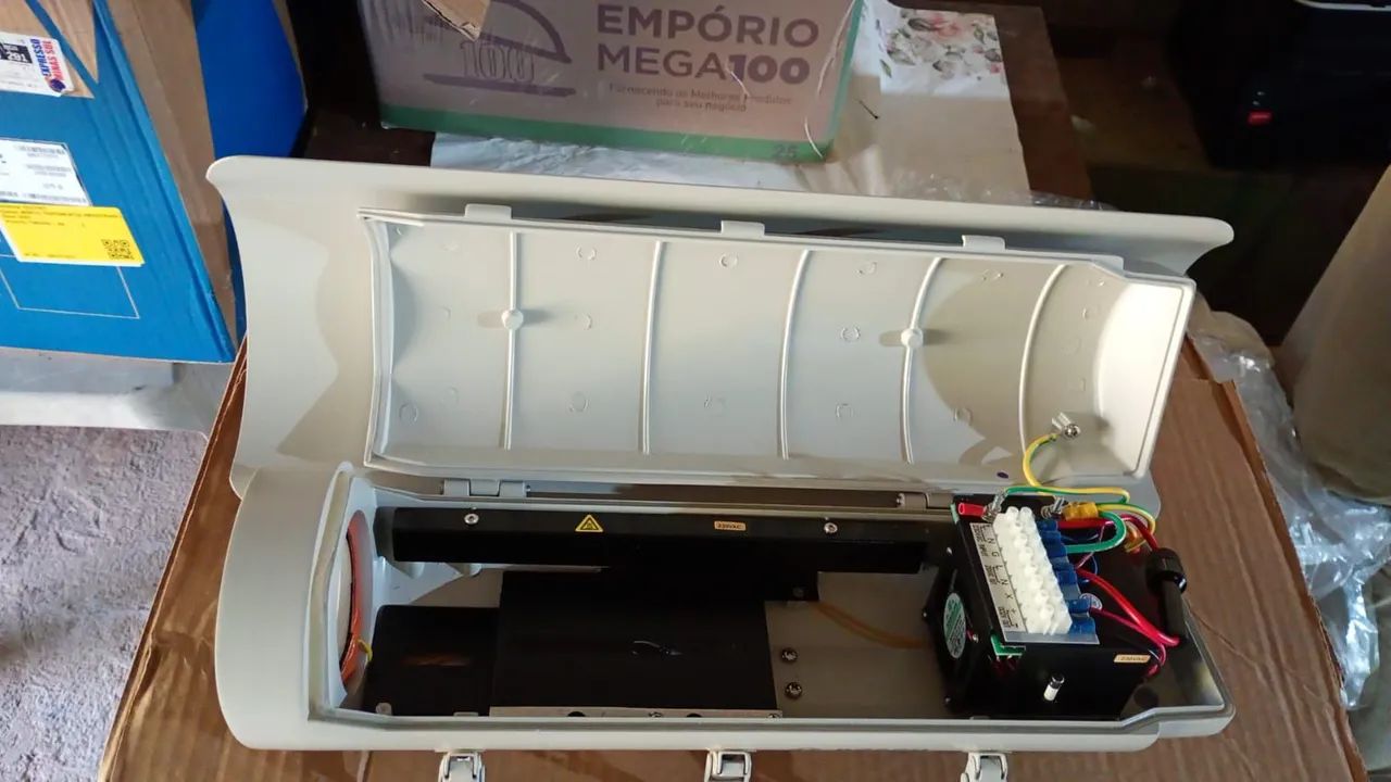 Caixa de proteção para câmera Bosch UHO-HBGS-51 - Foto 4