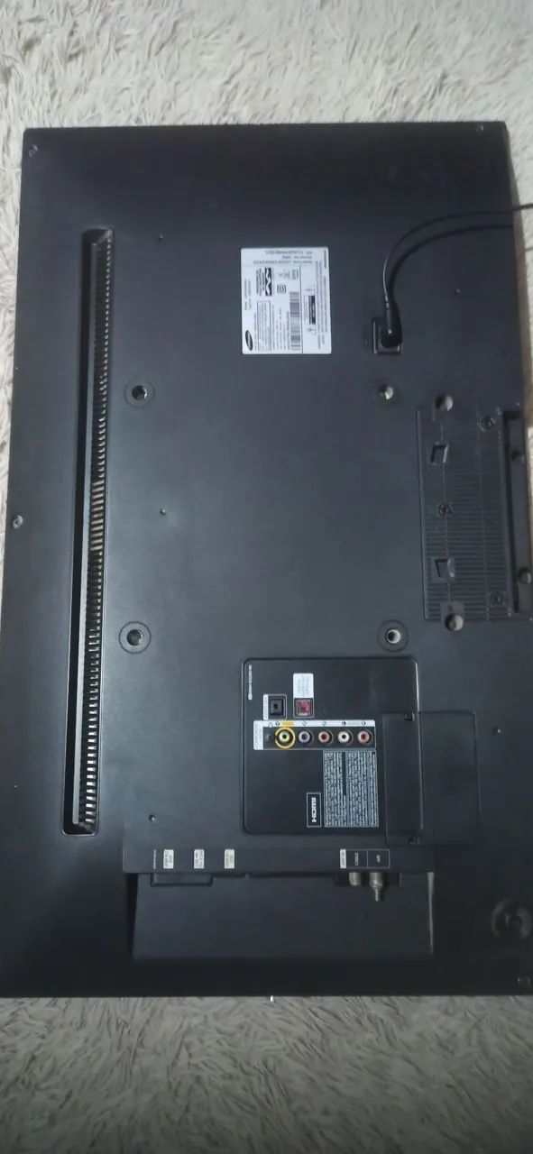 TV Samsung 32 Polegadas com um único defeito (acompanha base de apoio). - Foto 3