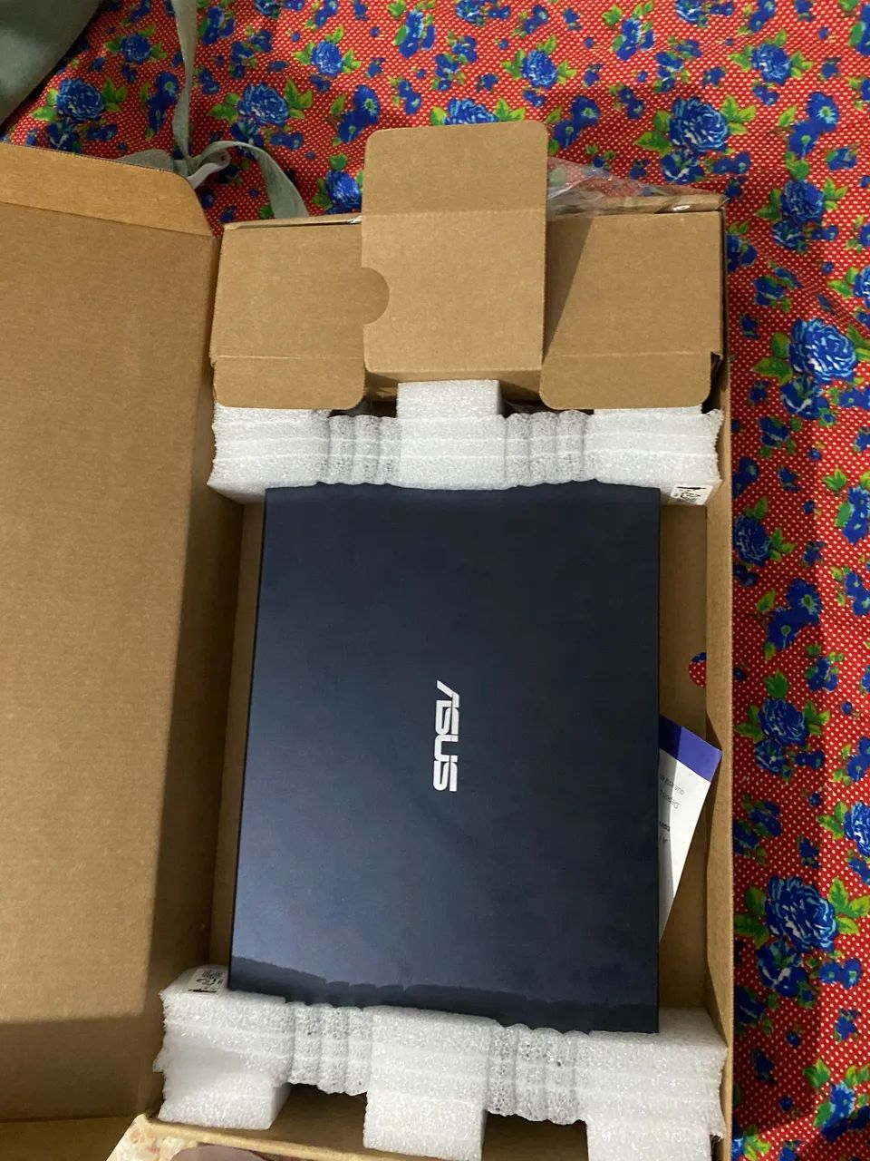 Vende se notebook asus